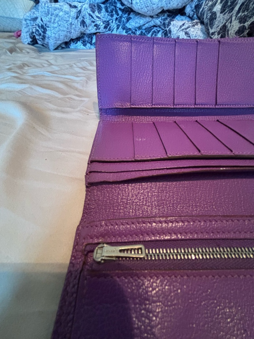 Authentic Hermès Béarn Long Wallet – Rare Purple Leather – Very Good Condition - Picture 6 of 10